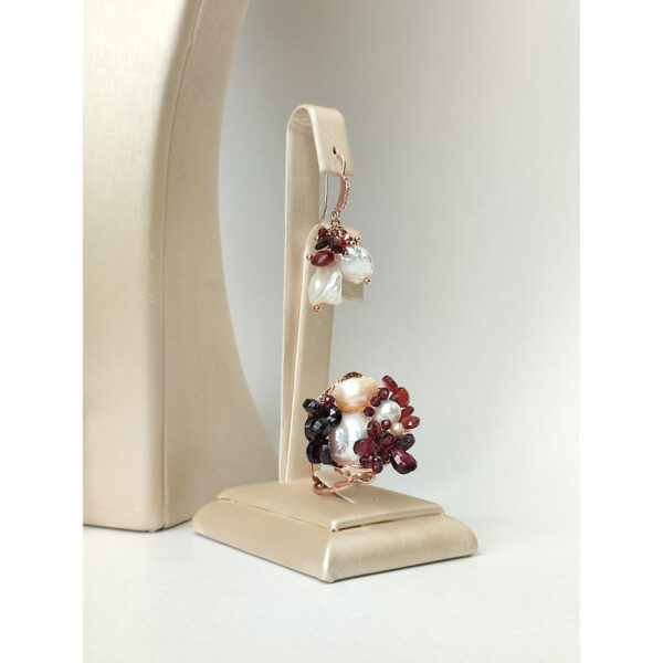 Set baroque din granat si perle de cultura Set baroque din granat si perle de cultura