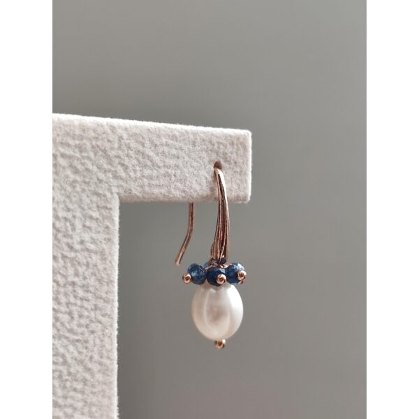 Cercei verda din agat albastru safir si perle Cercei verda din agat albastru safir si perle