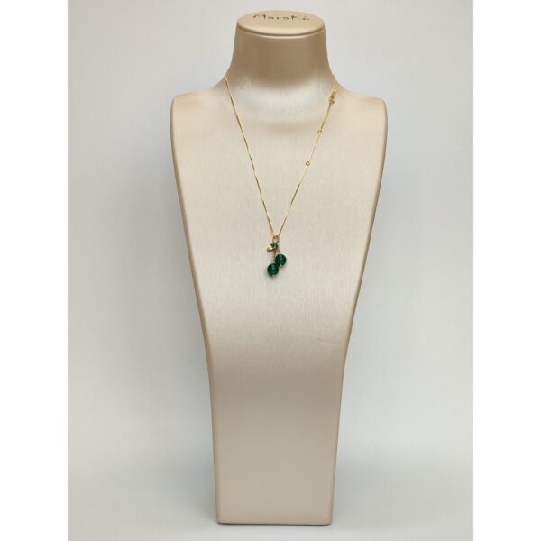 Colier cherry cu pandantiv din agat verde smarald Colier cherry cu pandantiv din agat verde smarald