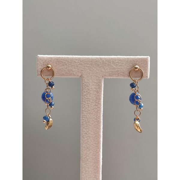 Cercei grapes din agat albastru safir 1 Cercei grapes din agat albastru safir 1