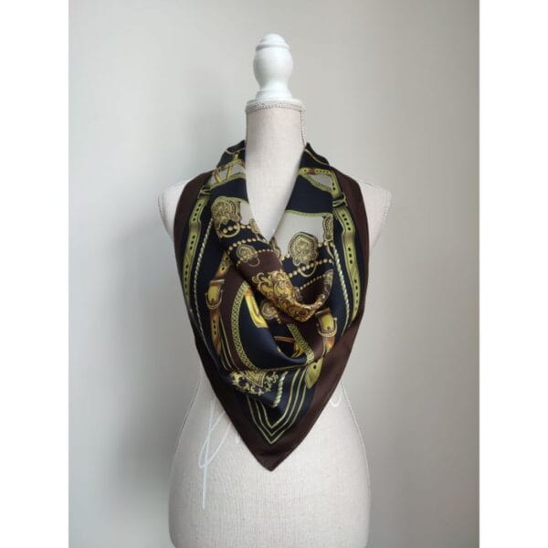 Batic-Creation-maro-coperta