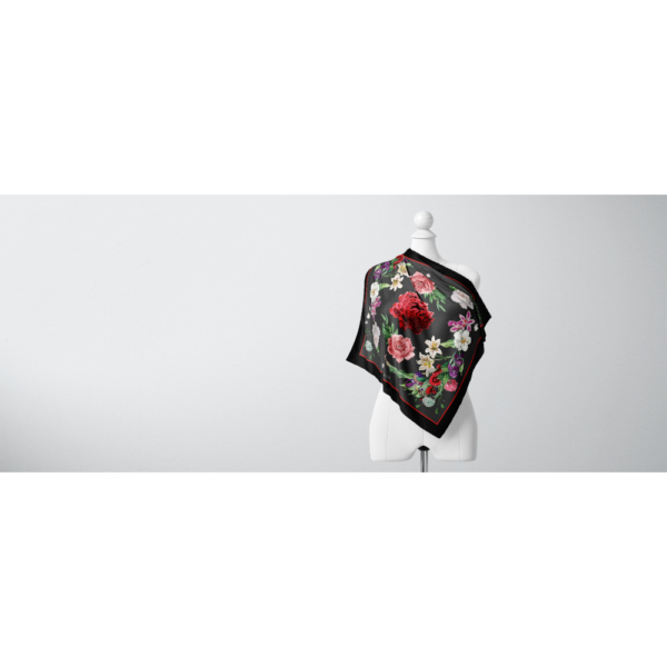 Batic-Secret-Garden-negru3 Batic-Secret-Garden-negru3