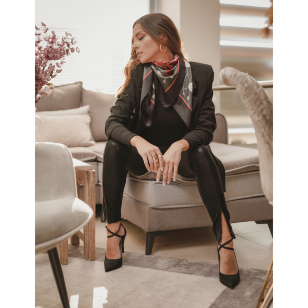 Batic-Secret-Garden-negru4 Batic-Secret-Garden-negru4