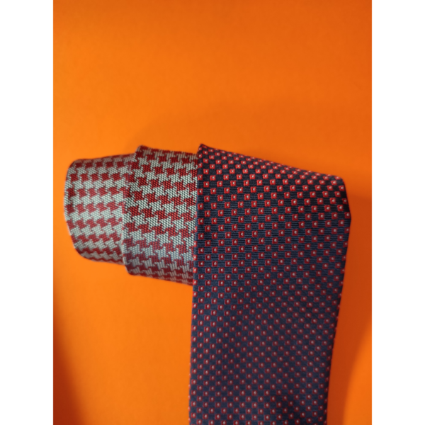 Cravata-matase-cu-nod-in-contrast-n1951a Cravata-matase-cu-nod-in-contrast-n1951a