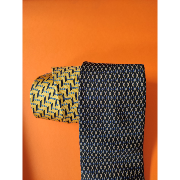 Cravata-matase-cu-nod-in-contrast-n2394a Cravata-matase-cu-nod-in-contrast-n2394a