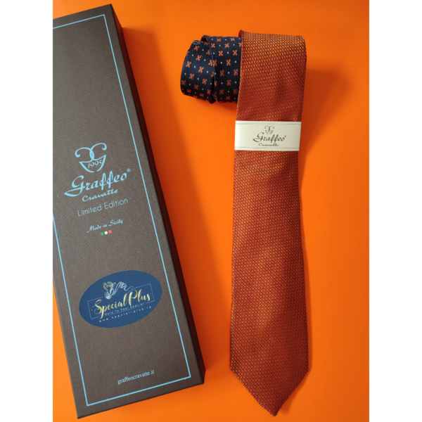 Cravata-matase-cu-nod-in-contrast-n2606 Cravata-matase-cu-nod-in-contrast-n2606