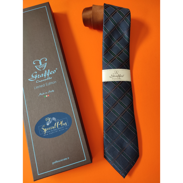 Cravata-matase-cu-nod-in-contrast-n908 Cravata-matase-cu-nod-in-contrast-n908