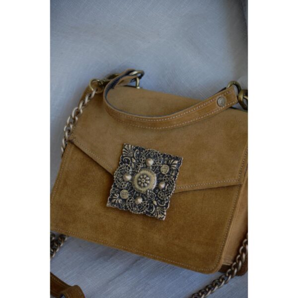 Dahlia-camel Dahlia-camel