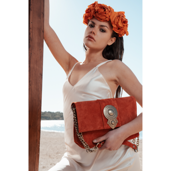 Poseta-Aurora-terracotta
