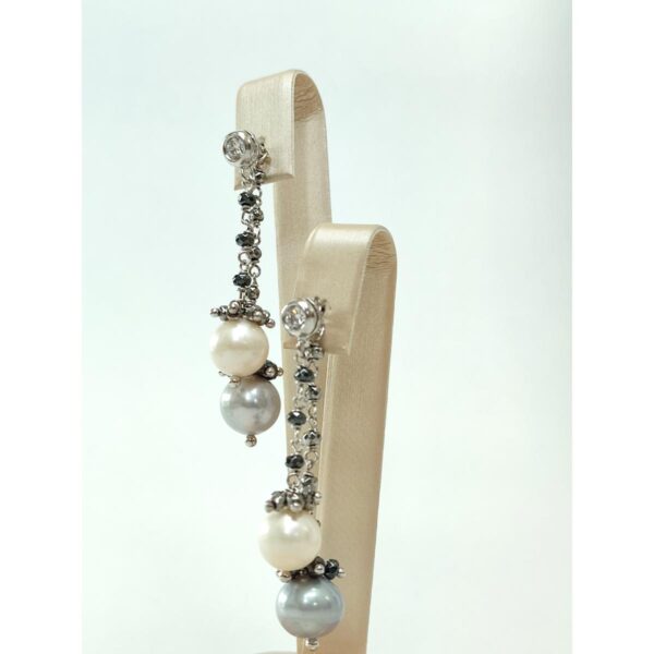 cercei-waterfall-1 cercei-waterfall-cu-perle-de-cultura-albe-si-gri