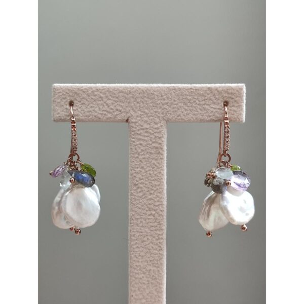 cercei-waterlily-din-perle-si-cuart-1 cercei-waterlily-din-perle-si-cuart-1