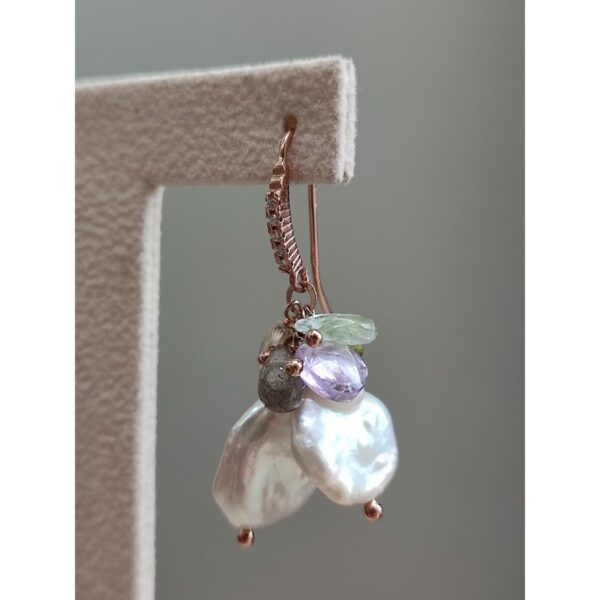 cercei-waterlily-din-perle-si-cuart cercei-waterlily-din-perle-si-cuart