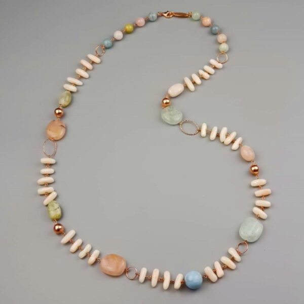 colier-alma-din-coral-roz-si-acvamarin-multicolor