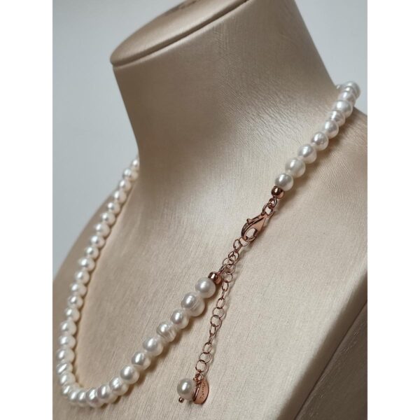 colier-royal-la-baza-gatului-din-perle-de-cultura-albe-1 colier-royal-la-baza-gatului-din-perle-de-cultura-albe-1