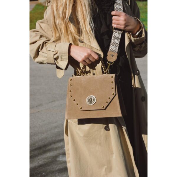 poseta-chiara-mocca-din-piele-intoarsa-2 poseta-chiara-mocca-din-piele-intoarsa.