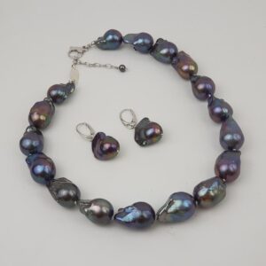 Set Imposing din perle baroc negre