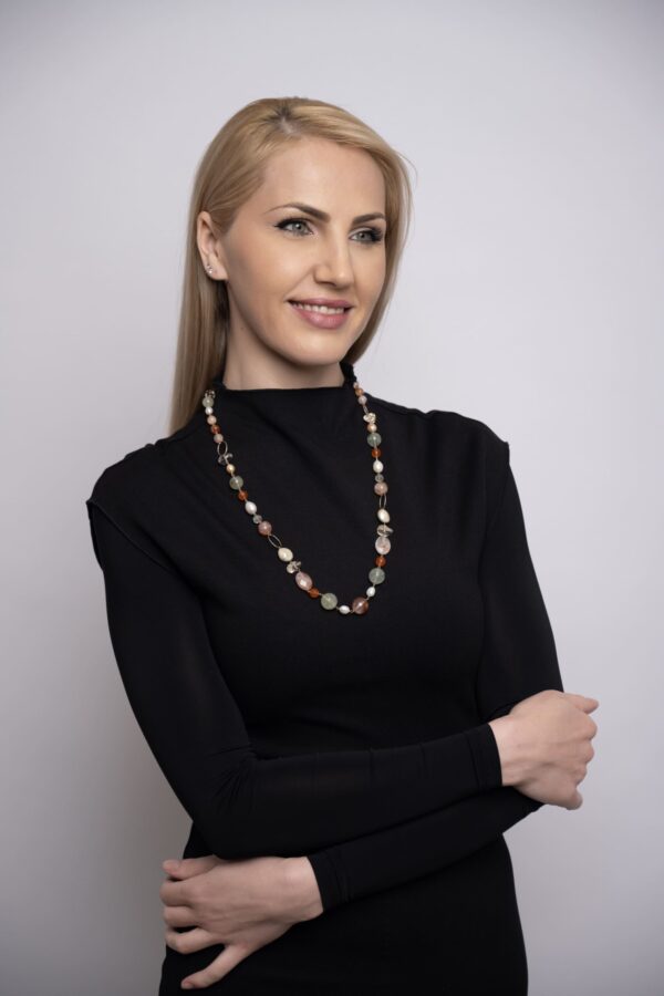 Colier-Sparkle-din-cuart-multicolor-si-perle-de-cultura-scaled Colier-Sparkle-din-cuart-multicolor-si-perle-de-cultura-scaled