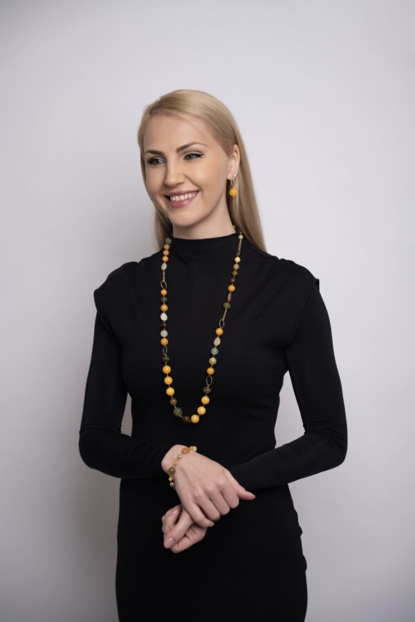 Colier-Vibrant-din-jad-birmanez-si-agat-galben-1-scaled Colier-Vibrant-din-jad-birmanez-si-agat-galben-1-scaled