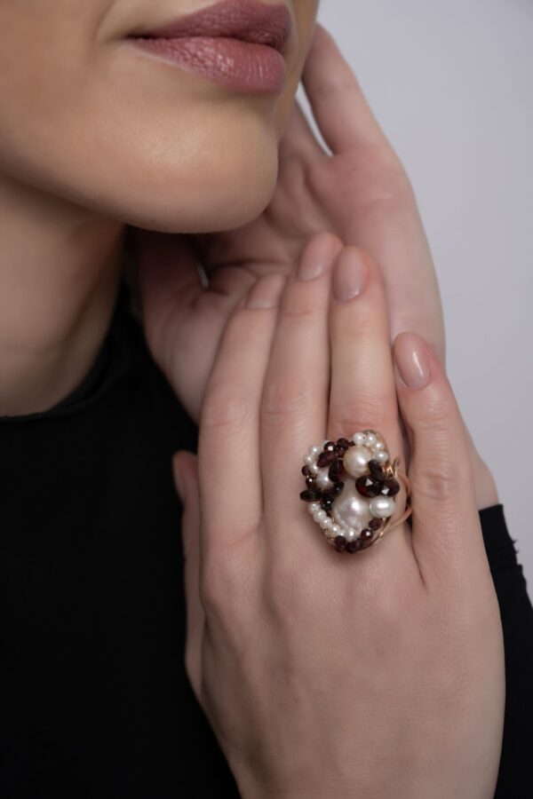 Inel-Glamour-din-granat-si-perla-baroc-scaled Inel-Glamour-din-granat-si-perla-baroc-scaled