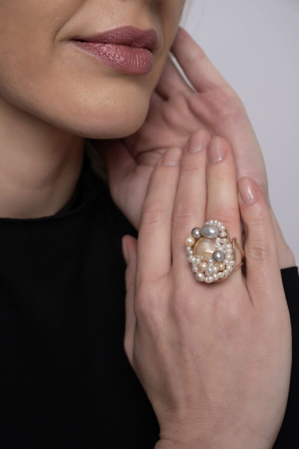 Inel-SpecialPlus-din-perla-baroc-si-perle-multicolore-scaled Inel-SpecialPlus-din-perla-baroc-si-perle-multicolore-scaled