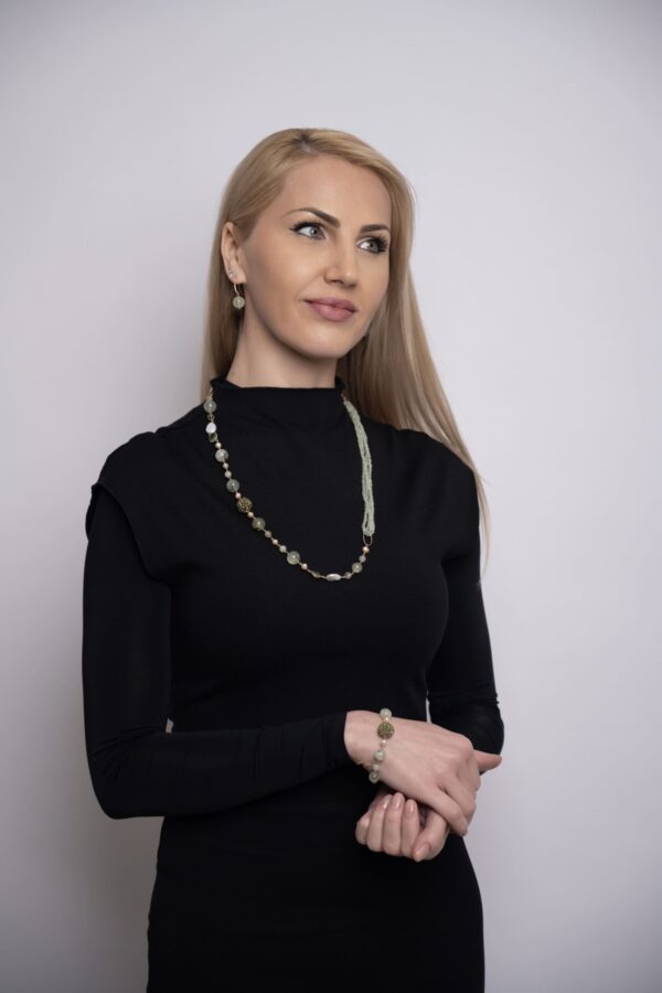 Set-Sensation-din-cuart-rutilat-verde-si-perle-scaled Set-Sensation-din-cuart-rutilat-verde-si-perle-scaled