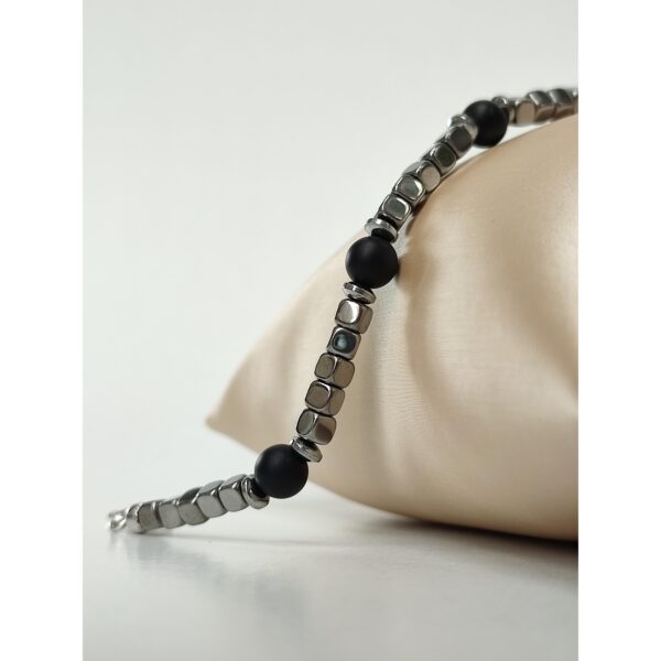 Bratara uranio din hematit si agat negru satinat Bratara uranio din hematit si agat negru satinat