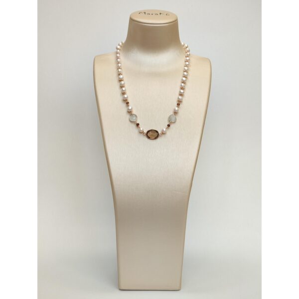 Colier jolie din perle cuart fumuriu si alb 1 Colier jolie din perle cuart fumuriu si alb 1