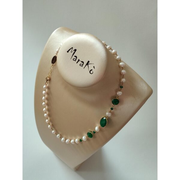 Colier jolie din perle si agat verde smarald 1 Colier jolie din perle si agat verde smarald 1
