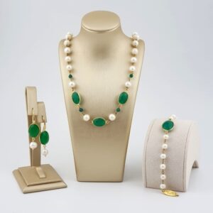 Set jolie din perle si agat verde smarald