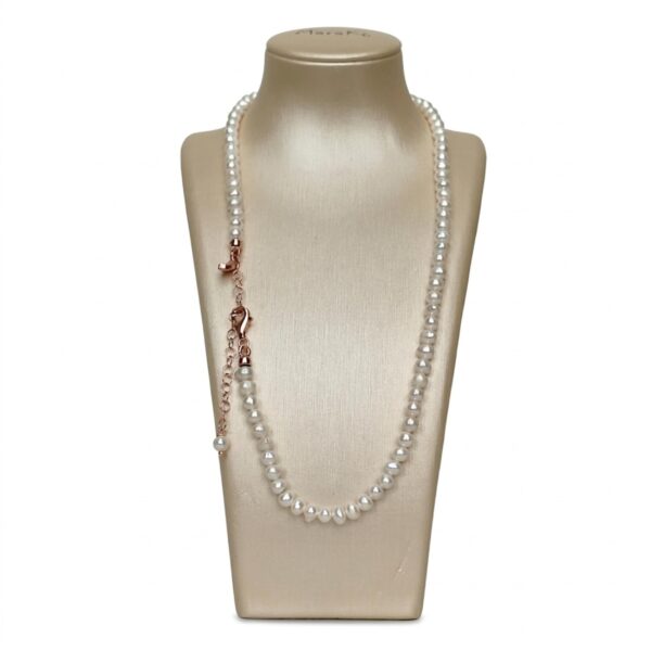 Colier royal din perle albe cu sfere de 5 mm 1 Colier royal din perle albe cu sfere de 5 mm 1