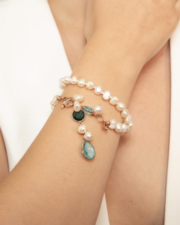 Choker jolly din perle si cuart albastru celest Choker jolly din perle si cuart albastru celest