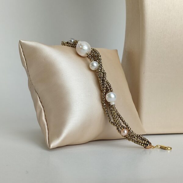 Bratara celeste din hematit auriu si perle 1 Bratara celeste din hematit auriu si perle 1