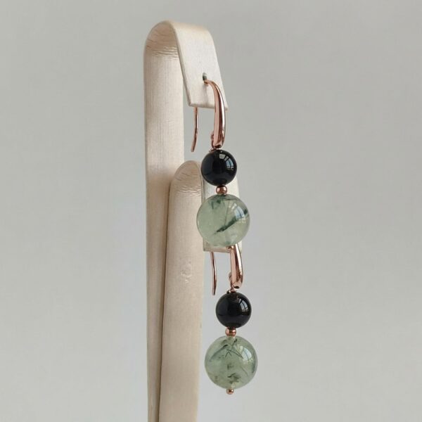 Cercei clarity din agat negru si cuart verde 1 Cercei clarity din agat negru si cuart verde 1