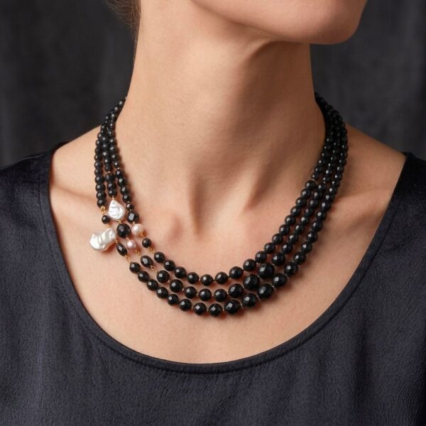 Colier dream din agat negru si perle Colier dream din agat negru si perle