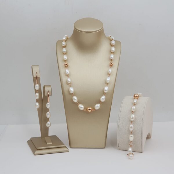Set Venus din perle albe