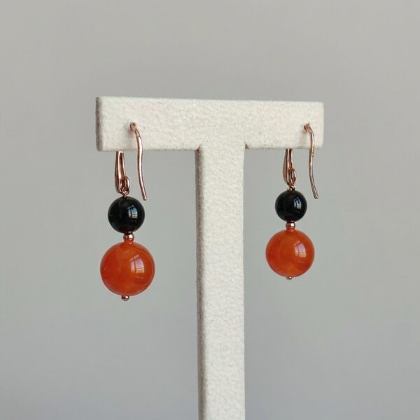 Cercei mara din agat negru si portocaliu 2 Cercei mara din agat negru si portocaliu 2
