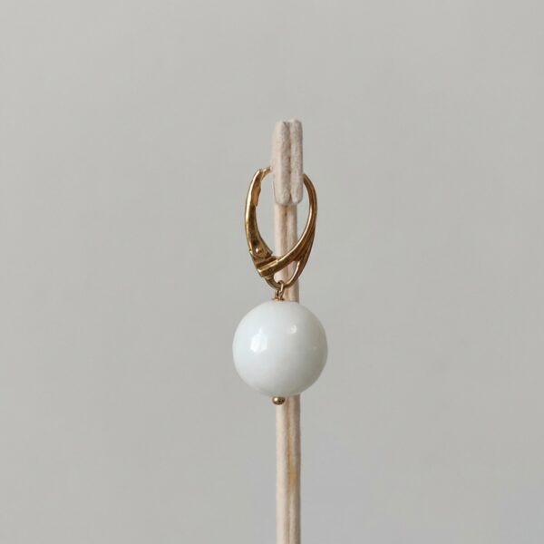 Cercei mirage din agat alb si negru 1 Cercei mirage din agat alb si negru 1