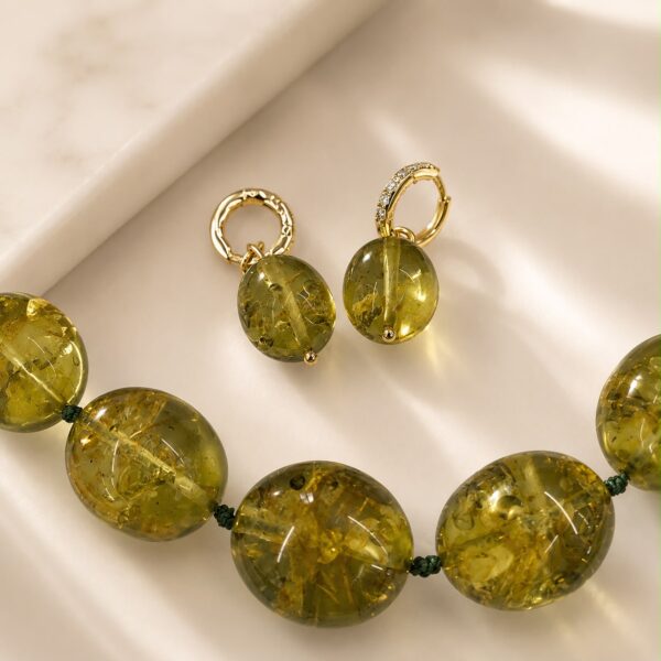 Colier amberia din chihlimbar verde 1 Colier amberia din chihlimbar verde 1